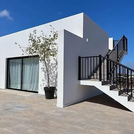 别墅 With Views In