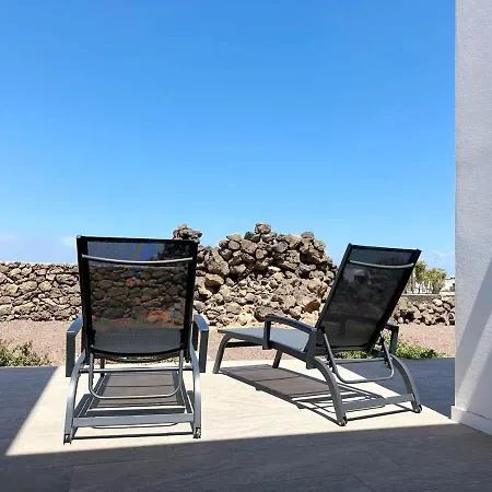 With Views In Feriehus Lajares