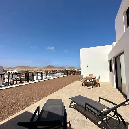 Feriehus With Views In Lajares
